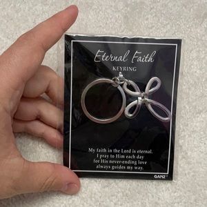 ⛄️ NWT Eternal Faith Key ring